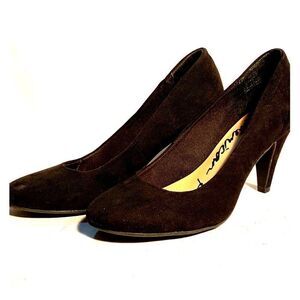 BLACK SUEDE PUMPS by AMERICAN RAG LIE Size 7